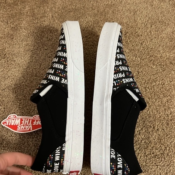 NWT Vans Pride Love Wins Slip On Asher Black Rainbow Glitter Sneakers - Picture 9 of 9